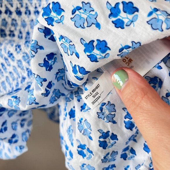 J.Crew Re-Imagined Blue & White Floral Smocked Tank Top With Tie Straps Womens L - Picture 4 of 7